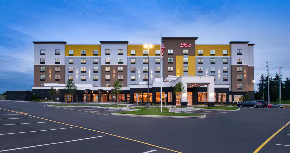 Hilton Garden Inn Seattle/Lynnwood exterior